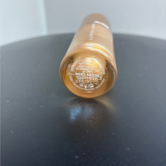 Fenty Beauty Body Lava Body Luminizer - Picture 6 of 7